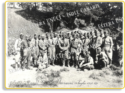 Foto de grupo de la Sección 6 de los Carabinieri Reali empleados por la OMS durante la Campaña de España